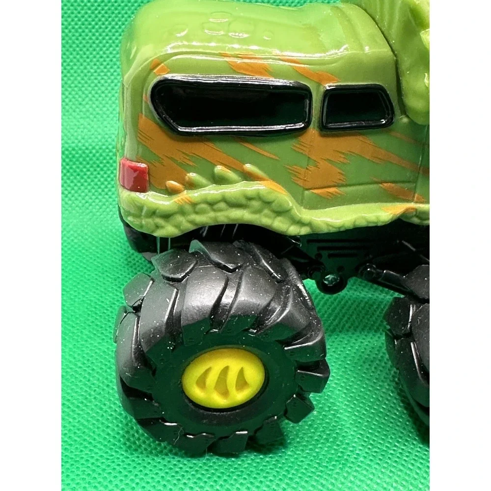 Toy State Industrial Triceratops Monster Truck Pullback Rev Up Road Rippers